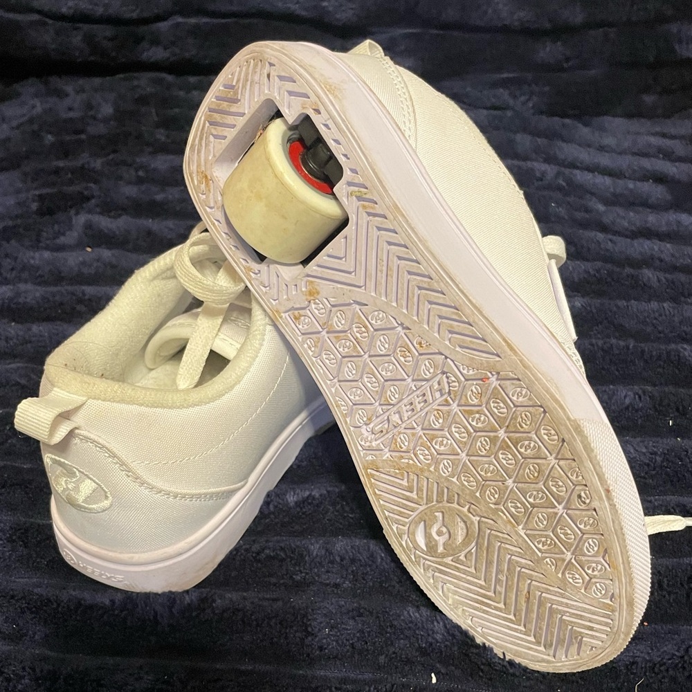 Heelys Classic White Skate Shoes